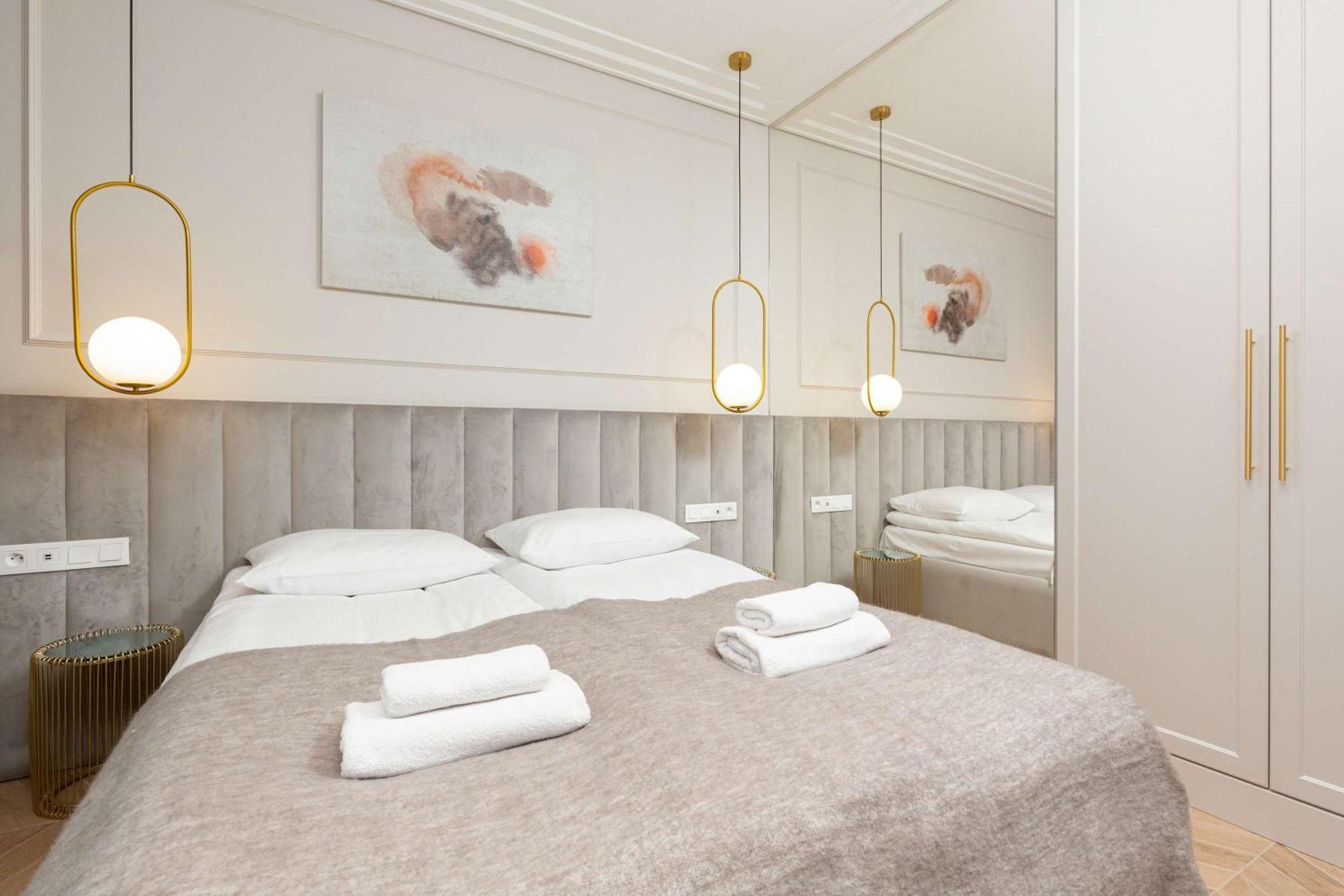 Apartment Lux Center Mennica By Renters Prestige