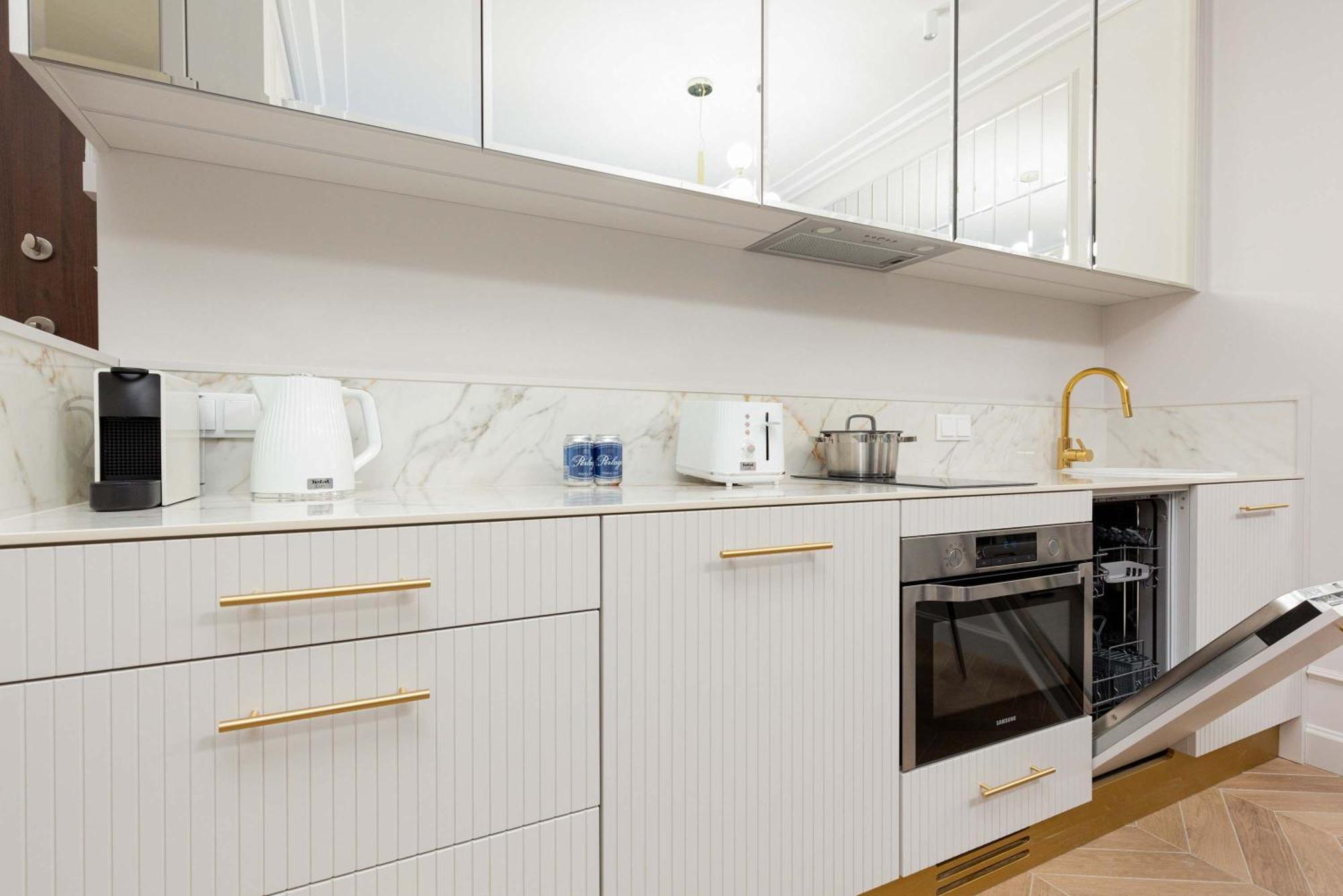 Lux Center Mennica By Renters Prestige Warschau