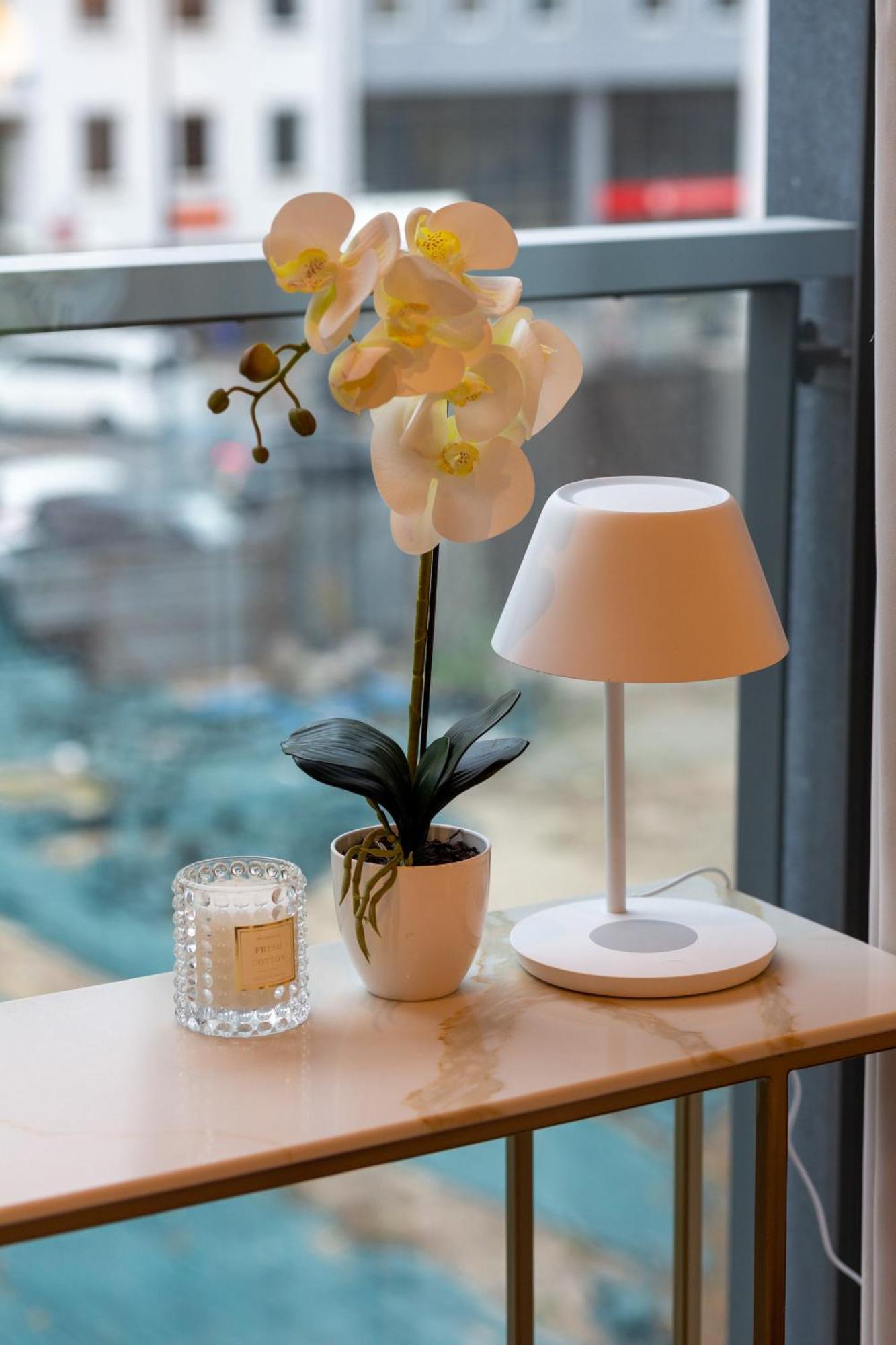 Apartment Lux Center Mennica By Renters Prestige