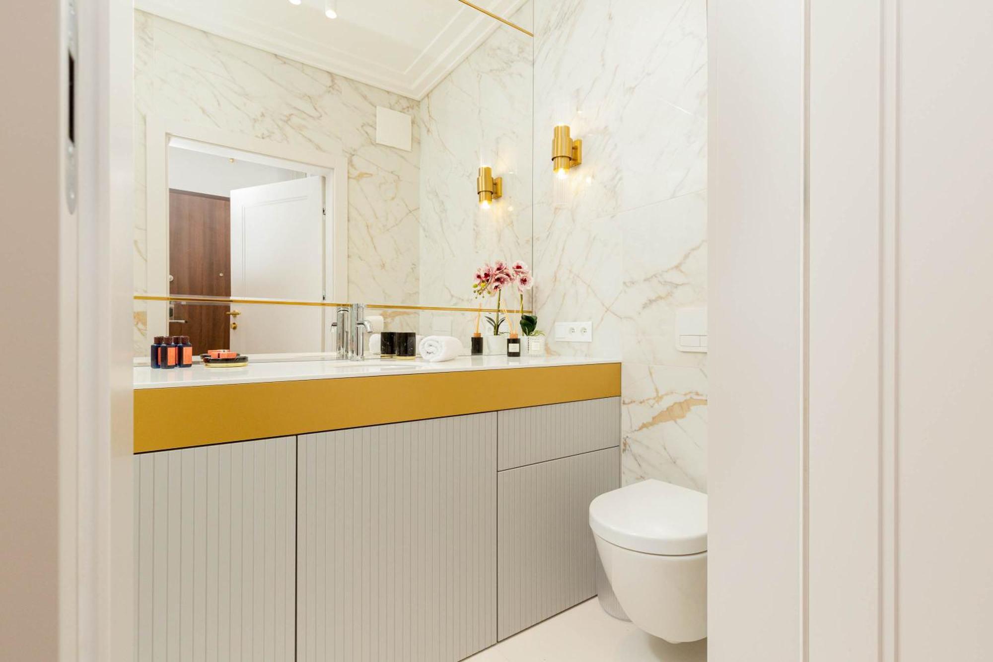 Apartment Lux Center Mennica By Renters Prestige Warschau