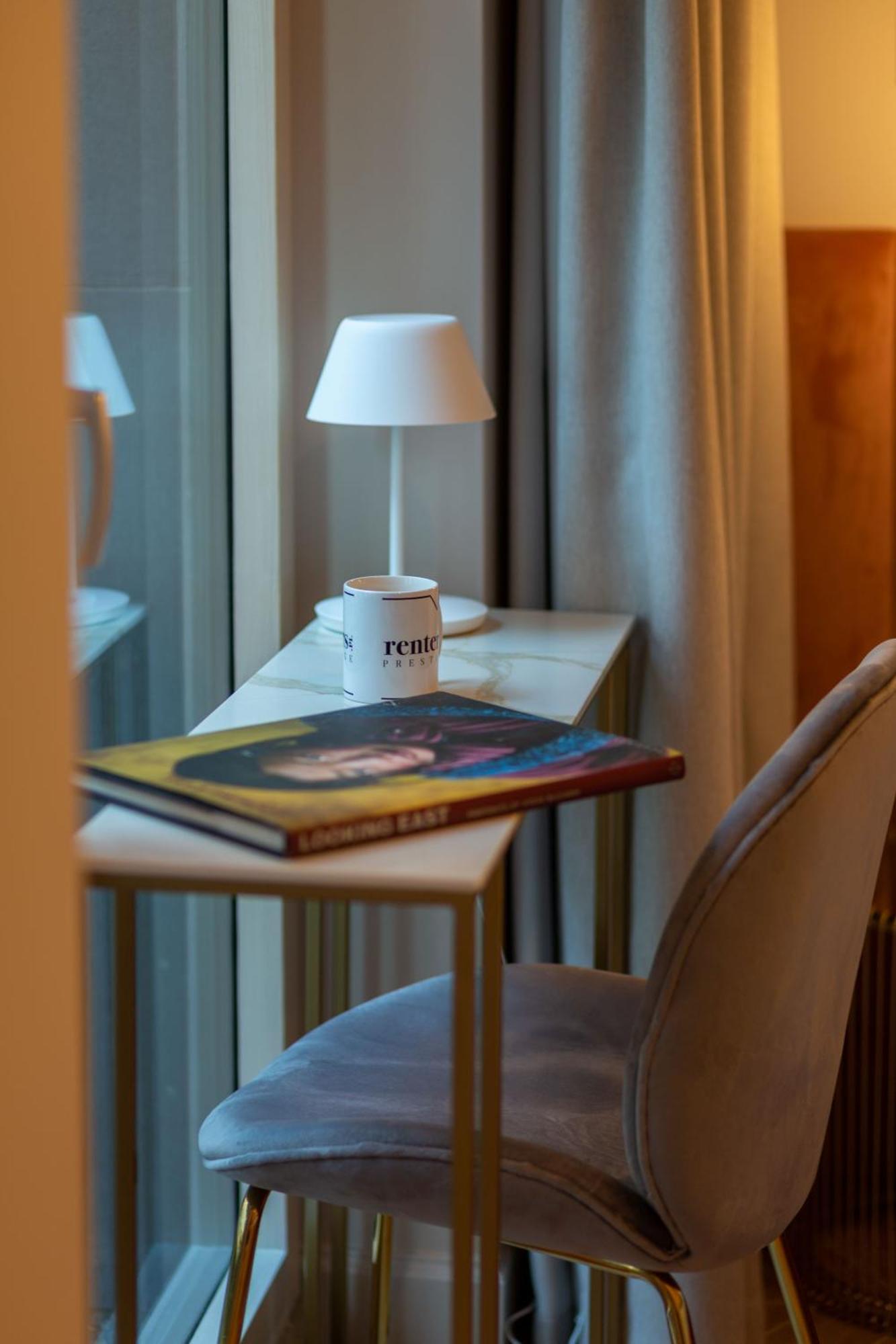 Apartment Lux Center Mennica By Renters Prestige