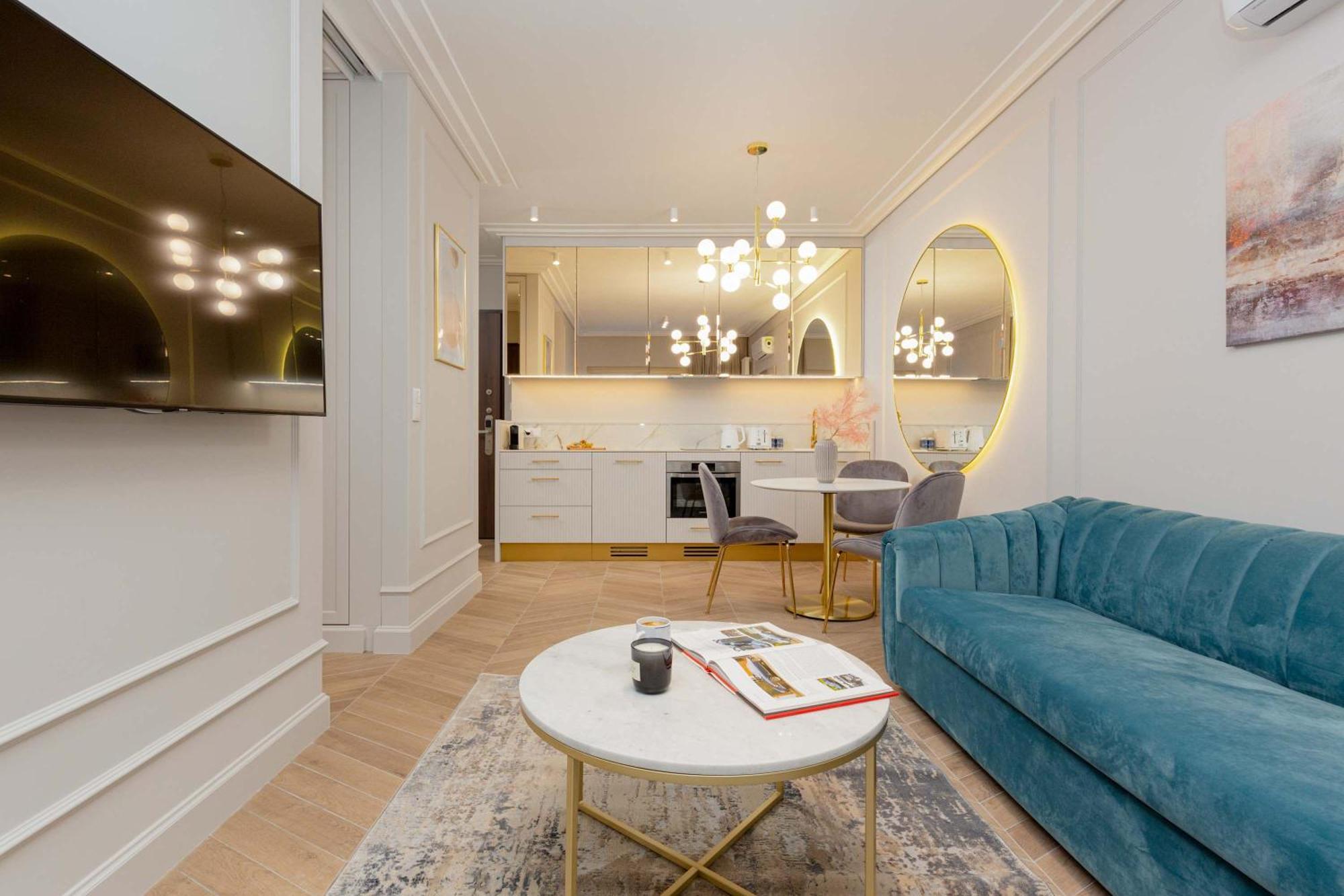 Apartment Lux Center Mennica By Renters Prestige Warschau