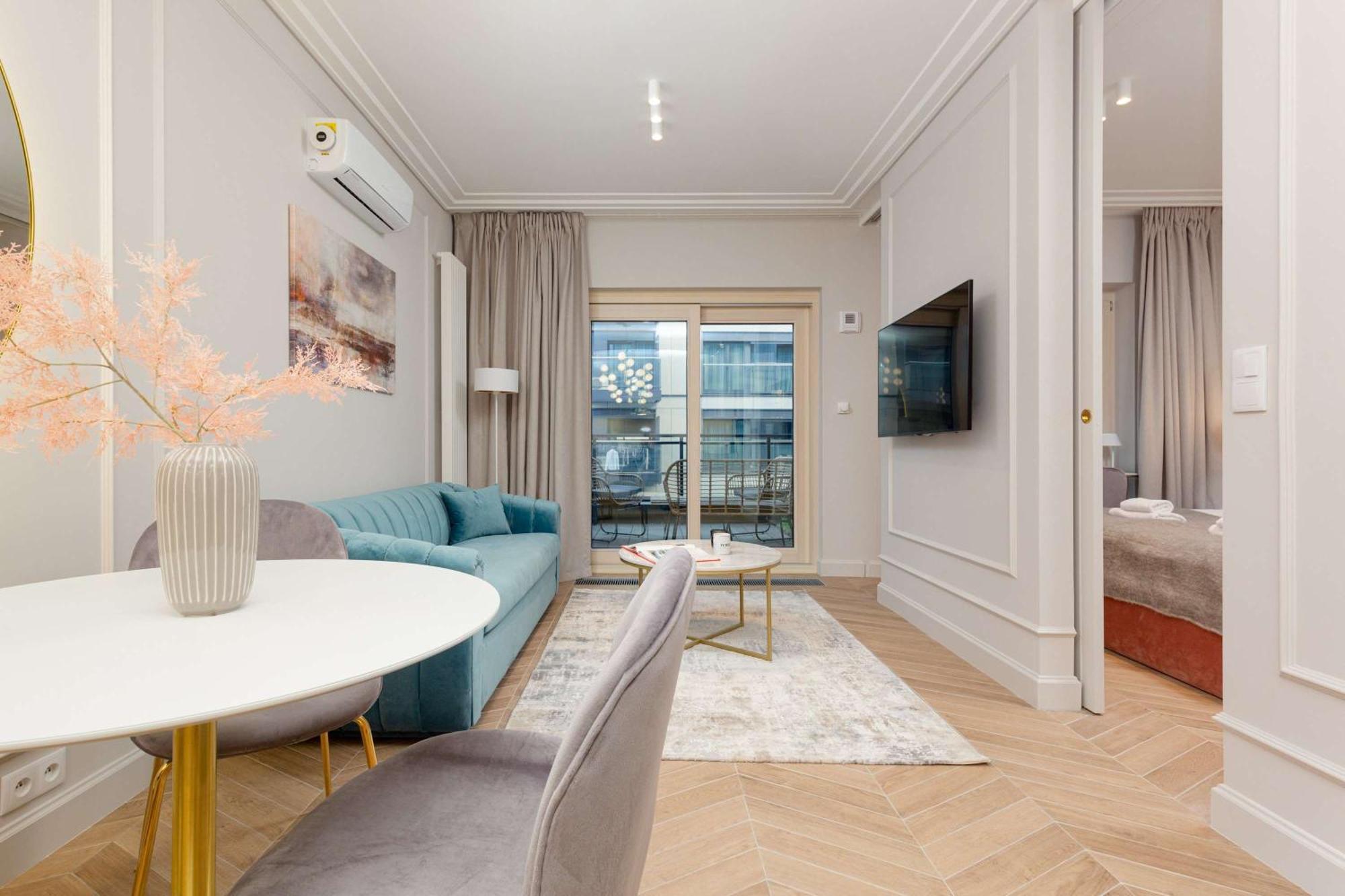 Lux Center Mennica By Renters Prestige * Warschau