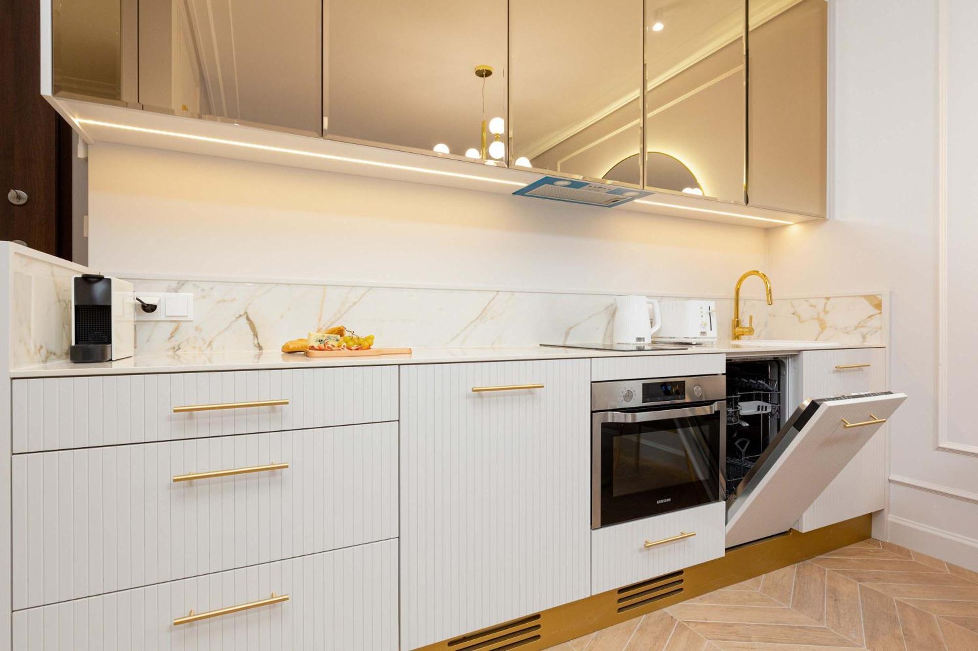 Apartment Lux Center Mennica By Renters Prestige Warschau