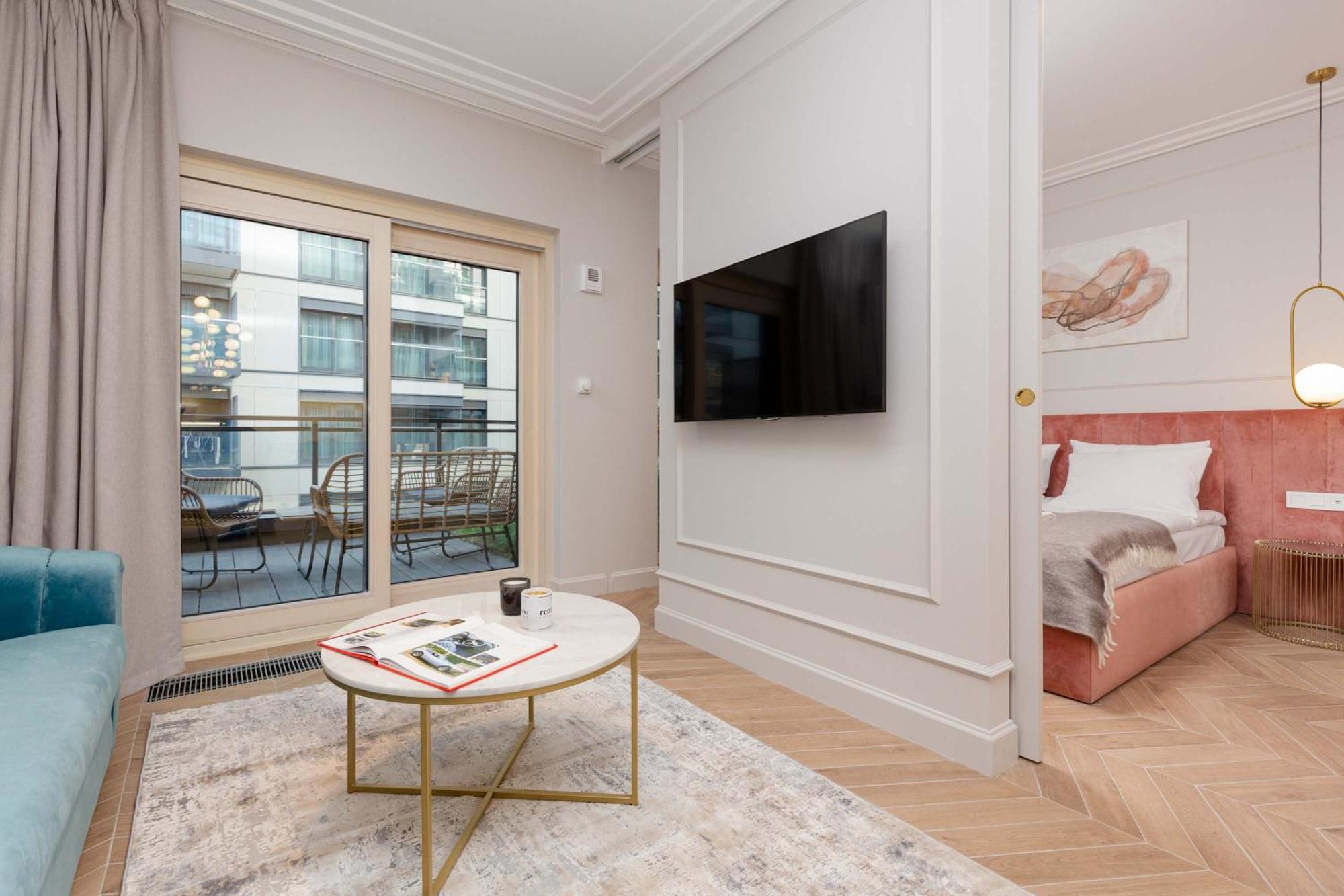 Lux Center Mennica By Renters Prestige * Warschau