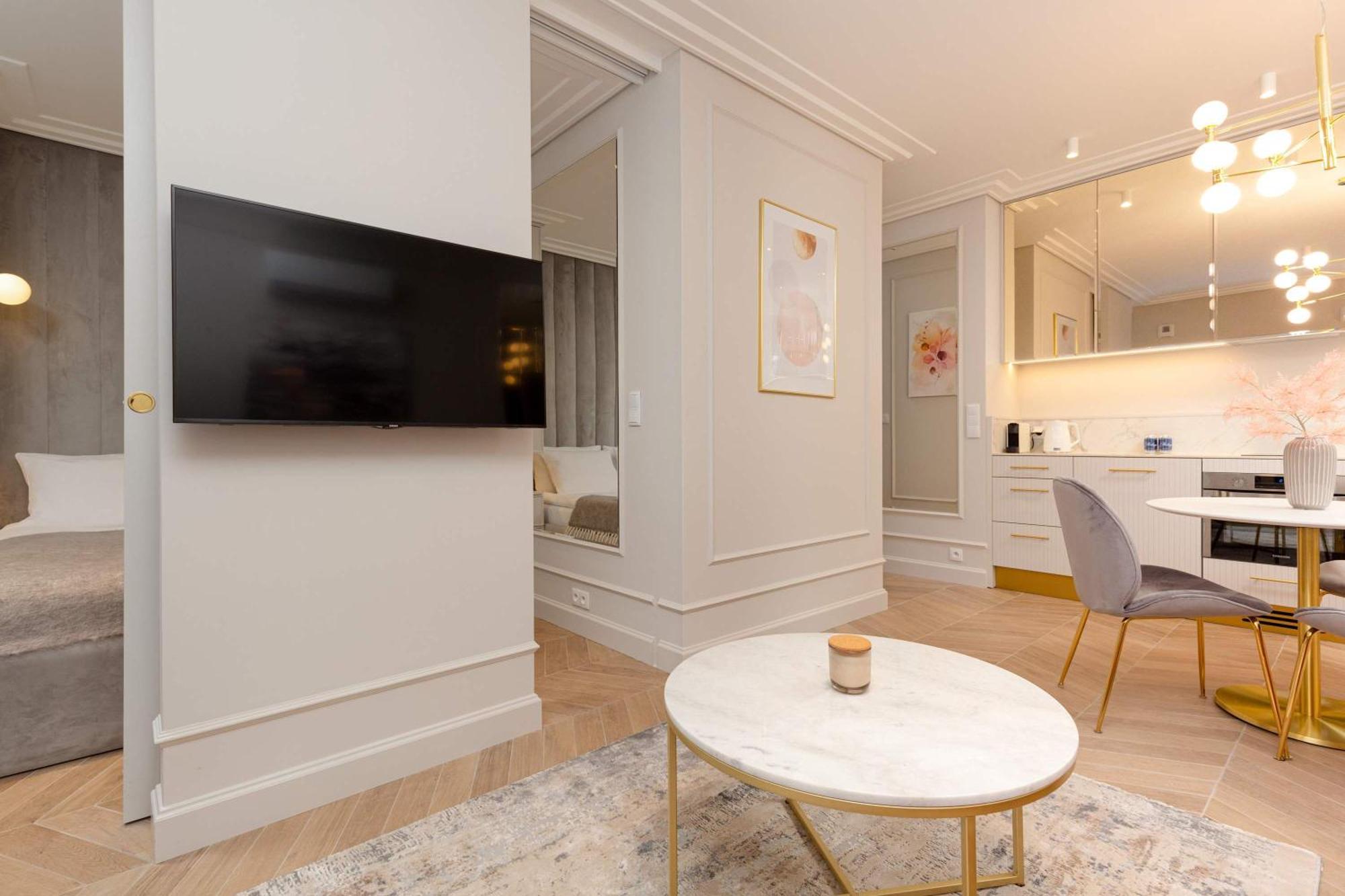 Lux Center Mennica By Renters Prestige Warschau